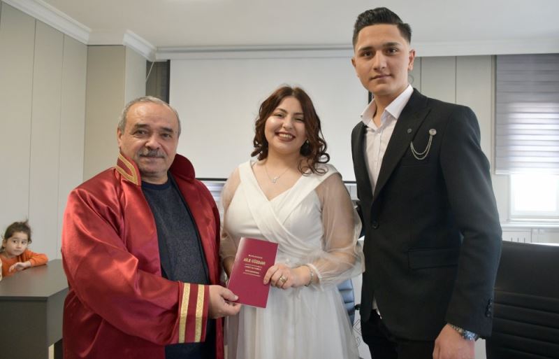 Ramazan Batuhan Özçelik ile Elif Çirkin Çiftinin Nikah Töreni