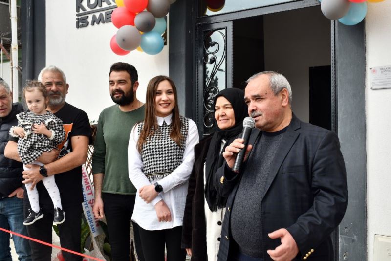 Başkan Şahin, Güzellik Salonu Açılışına Katıldı