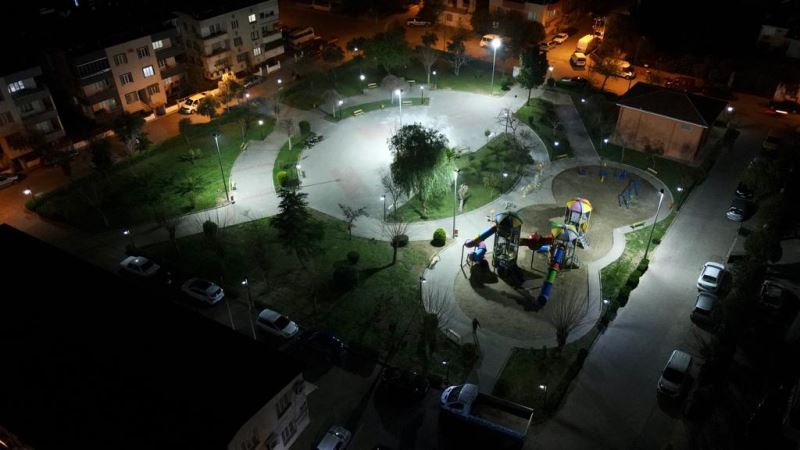 Nazilli’de parklar gece gündüz ışıl ışıl