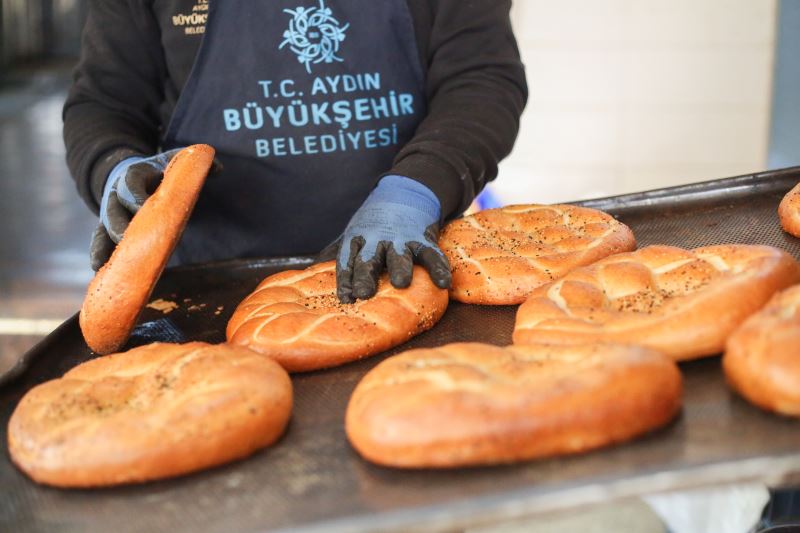 AYDIN BÜYÜKŞEHİR BELEDİYESİ’NİN HALK EKMEK SATIŞ NOKTALARINA VATANDAŞLARDAN YOĞUN TALEP