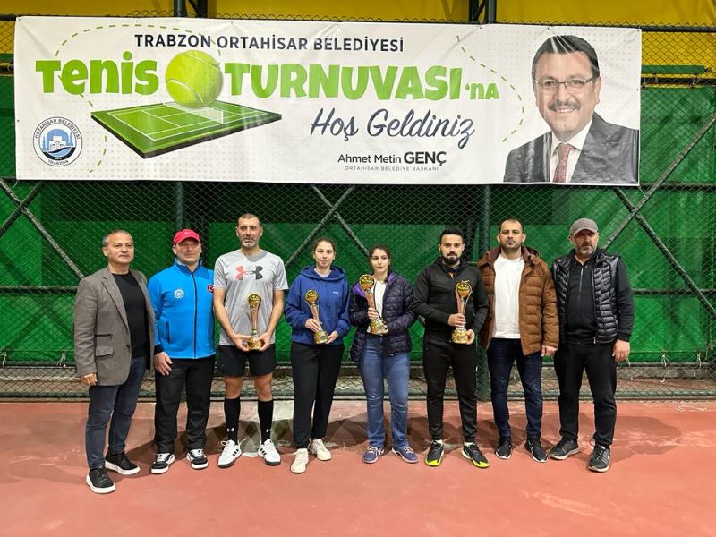 Tenis Turnuvası’nda şampiyonlar belli oldu