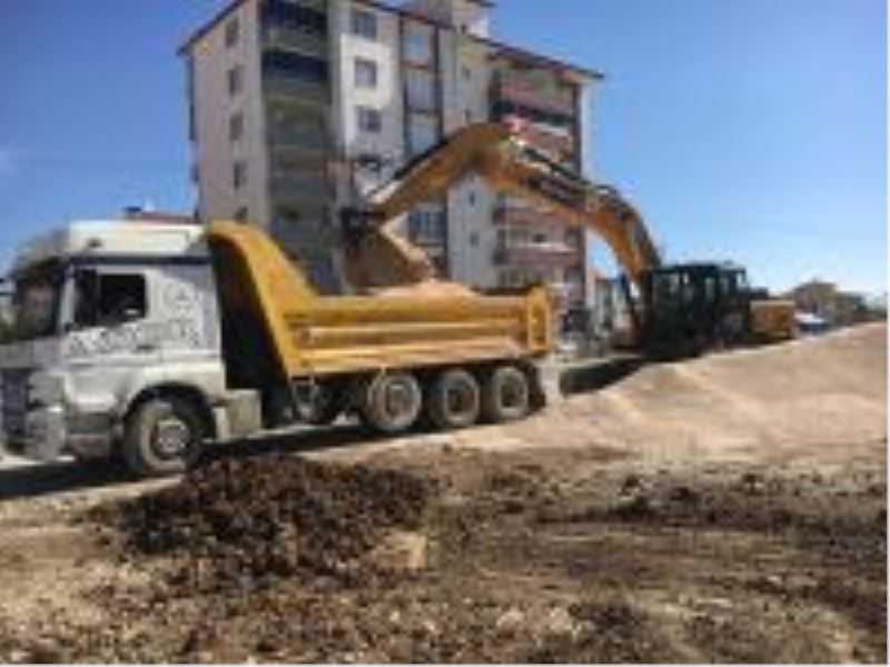 BAŞKAN ÖZTEKİN AFET BÖLGESİNDE VATANDAŞLARLA BULUŞTU