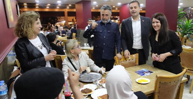 Başkan Sandal, sahaya indi: “Bizim yolumuz aydınlık Türkiye’nin yolu”