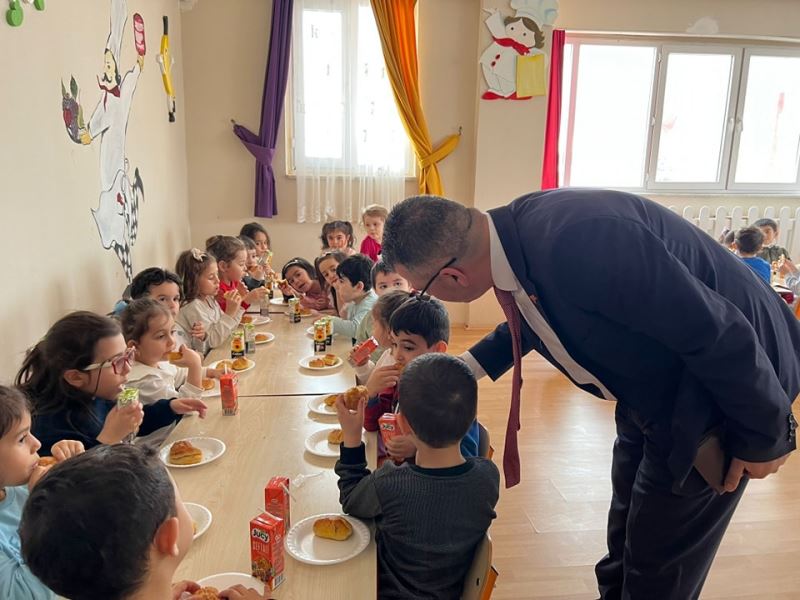 Belediye Başkanımız Serkan Koyuncu’ dan Ali Rıza ve Havva Kara Anaokulu’na Ziyaret