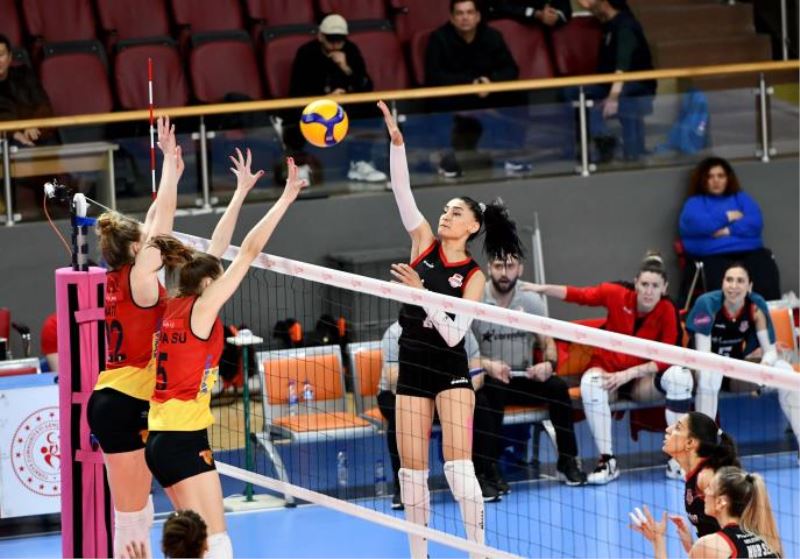 Muratpaşa galibiyetle başladı