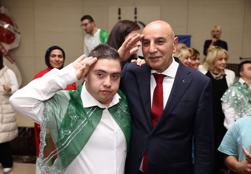 Keçiören’deki özel bireyler için asker kınası