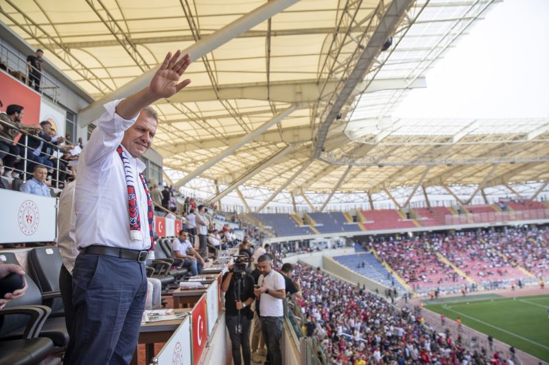 Yeni Mersin İdman Yurdu Şampiyon Oldu