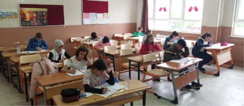 7. ÖDÜLLÜ KİTAP OKUMA YARIŞMASININ SINAVI YAPILDI
