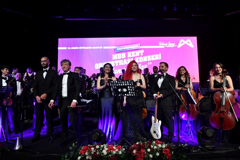 Büyükşehir, ‘Yansımalar’ Konseriyle Müzik Ziyafeti Yaşattı