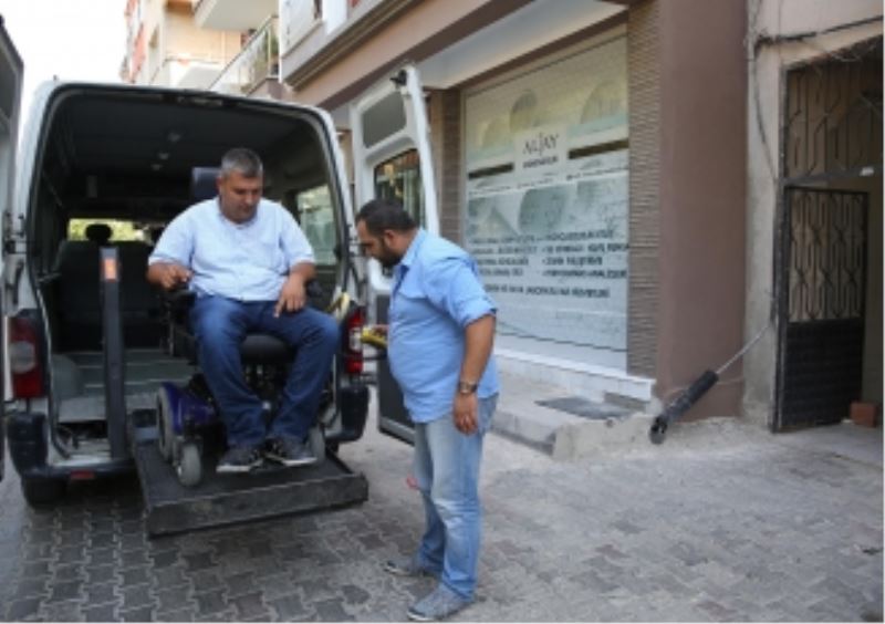 Buca’da engellilere seçim günü ulaşım desteği
