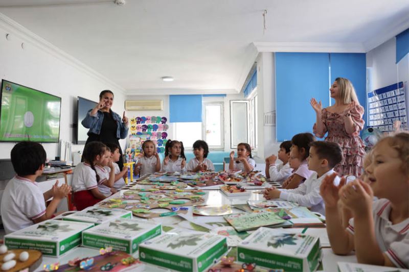 Büyükşehir’den okullara  ipekböceği besleme seti