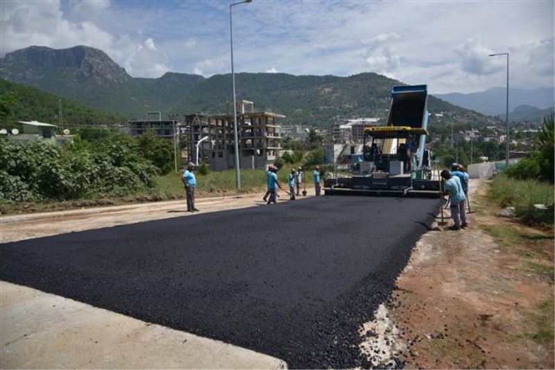 ASFALT ÇALIŞMALARI ÇIPLAKLI MAHALLESİ’NDE DEVAM EDİYOR