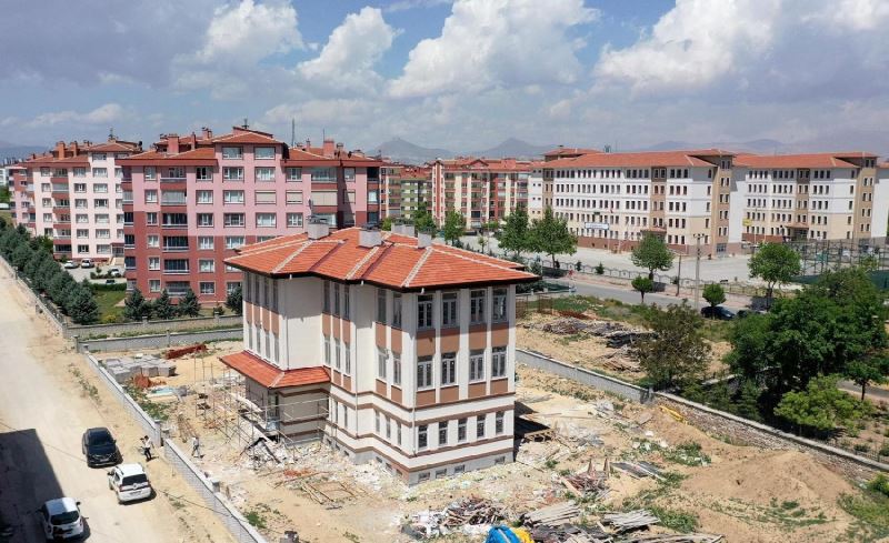 KARATAY BELEDİYESİ’NDEN İLÇEYE İKİ YENİ KURS MERKEZİ