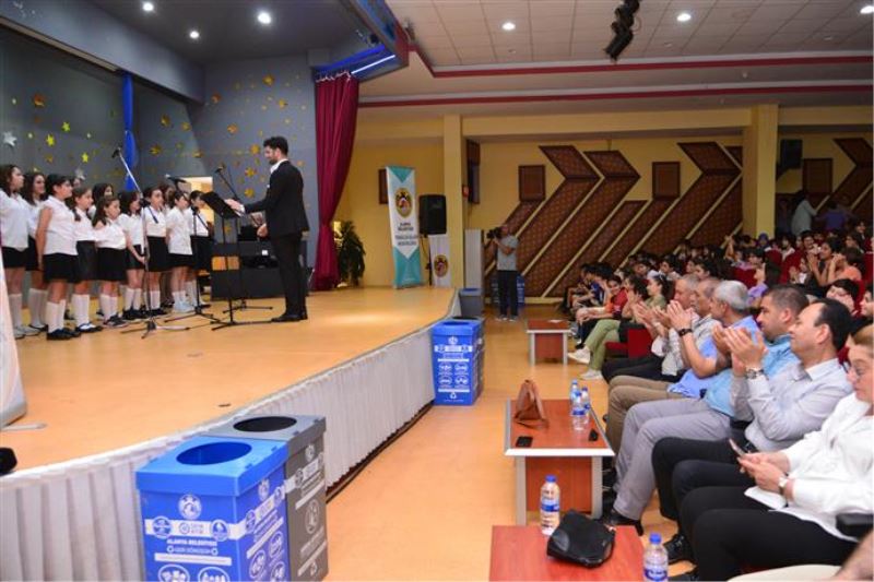 ALANYA BELEDİYESİ’NİN SIFIR ATIK EĞİTİM SEFERBERLİĞİ MİNİKLERİN KONSERİYLE SON BULDU