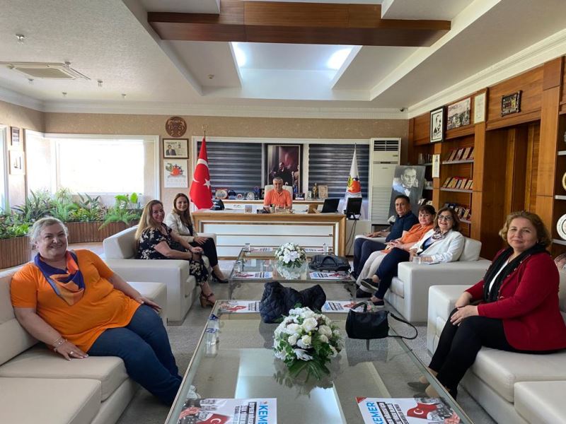 Antalya’nın kadın muhtarlarından Başkan Topaloğlu’na ziyaret