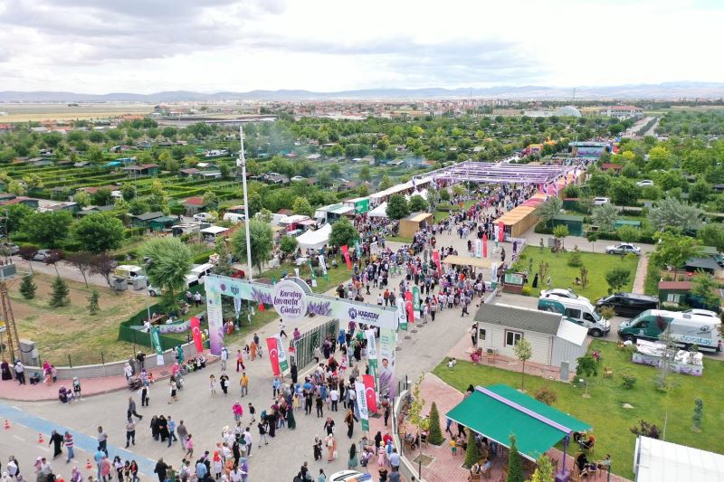 2. KARATAY LAVANTA GÜNLERİ İKİ GÜNDE YÜZBİNLERİ AĞIRLADI