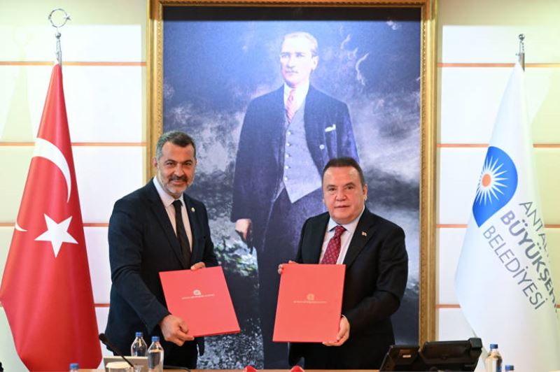 Başkan Böcek’ten Kaş Kınık’a OSB  yapılması için işbirliği protokolü
