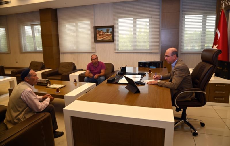 BAŞKAN PEKYATIRMACI “HALK GÜNÜ”NDE VATANDAŞLARI DİNLEDİ