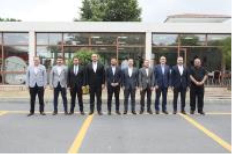 KÂĞITHANE’DE SİYASİ BAYRAMLAŞMA PROGRAMI BU BAYRAM DA DEVAM ETTİ