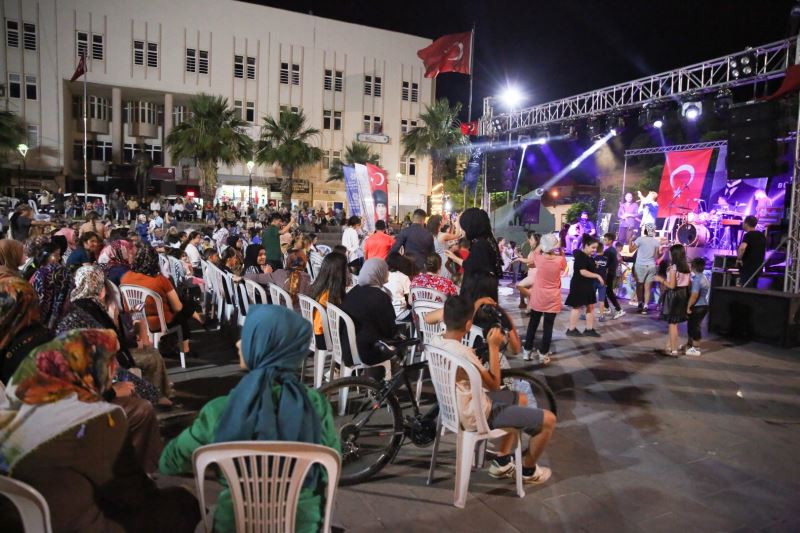 AYDIN BÜYÜKŞEHİR BELEDİYESİ SULTANHİSAR’DA KONSER DÜZENLEDİ