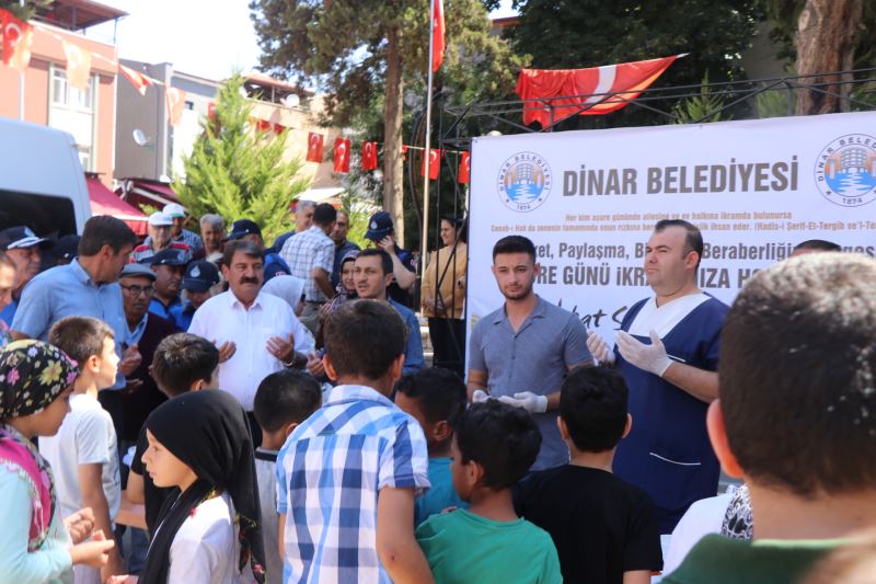 Vatandaşlarımıza Aşure ikramı gerçekleştirdik
