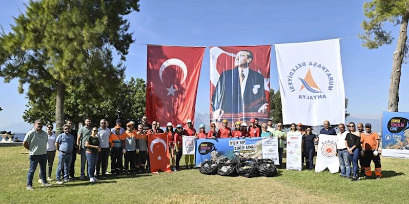 Dağcılar falezlerde temizlik yaptı