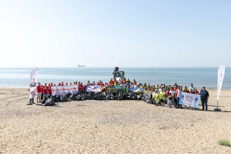Büyükşehir Ekipleri, Dünya Temizlik Günü’nde Gönüllülerle El Ele Verdi