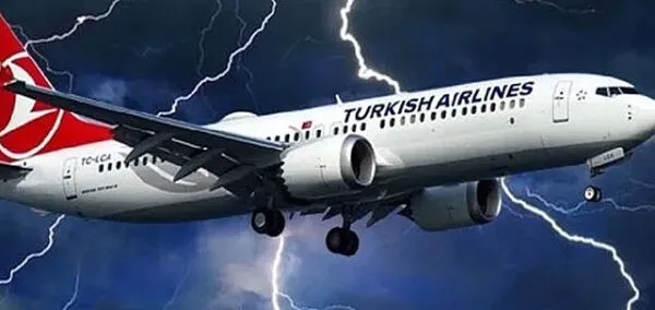 İSTANBUL - ANTALYA SEFERİNİ YAPAN UÇAĞA YILDIRIM İSABET ETTİ