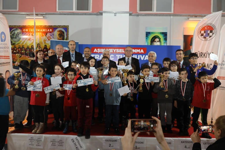 Aşık Veysel’i Anma Satranç Turnuvası düzenlendi