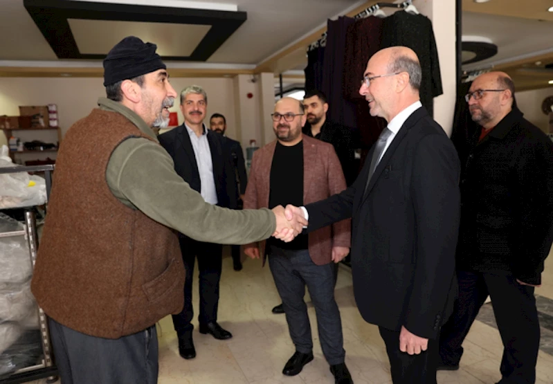 BAŞKAN PEKYATIRMACI TEKSTİL PAZARI ESNAFINI ZİYARET ETTİ