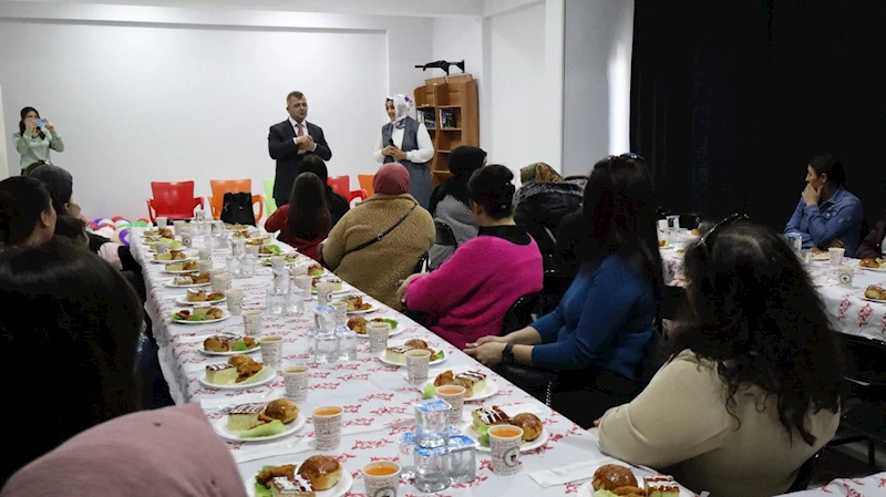 Emirdağ Belediyesi Gençlik Merkezi’nde Gözlem Değerlendirme ve Veli Talep Toplantısı Gerçekleştirildi