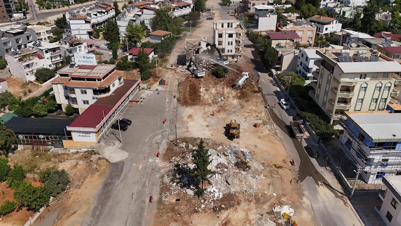 Mersin Büyükşehir 40 Yıldır Açılmayan Yolu Açıyor