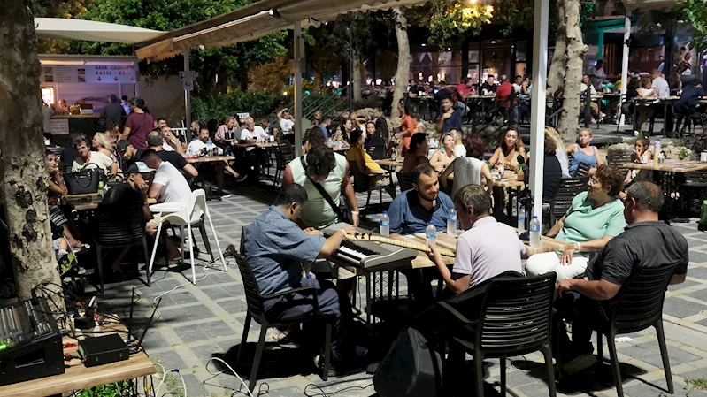 Görme engellilerden anlamlı konser