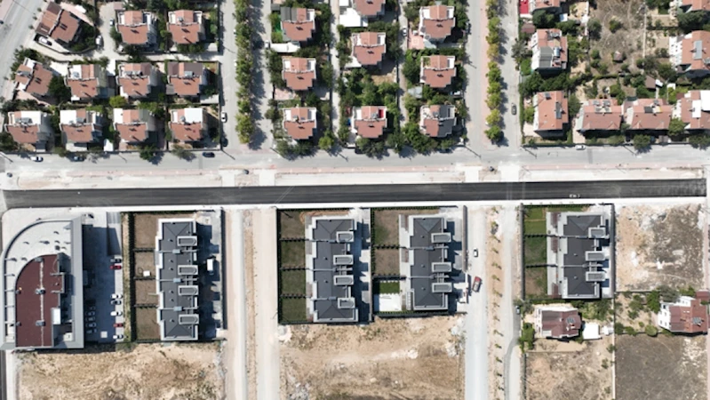 SELÇUKLU BELEDİYESİ ASFALT ÇALIŞMALARINI SÜRDÜRÜYOR