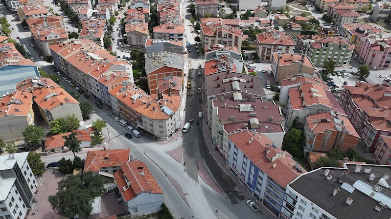 KEÇECİLER CADDESİ’NDEKİ İLK ETAP ÇALIŞMALARI TAMAMLANIYOR