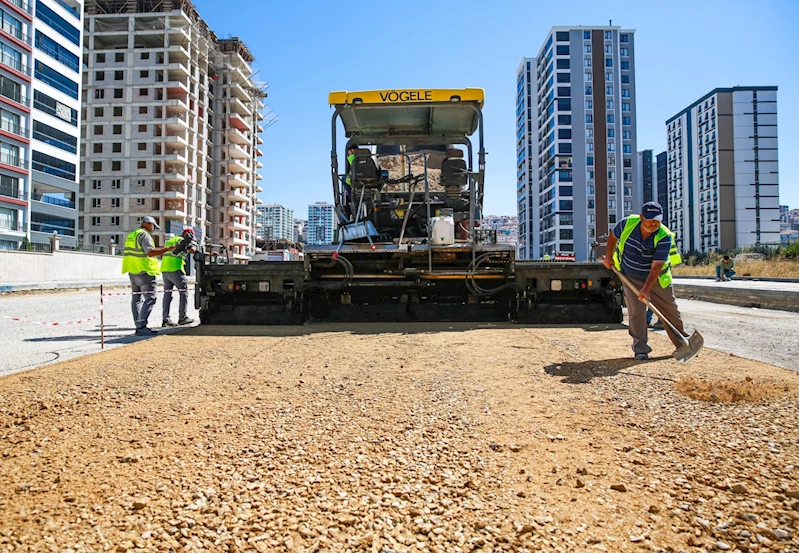 Keçiören’de hummalı yol çalışması