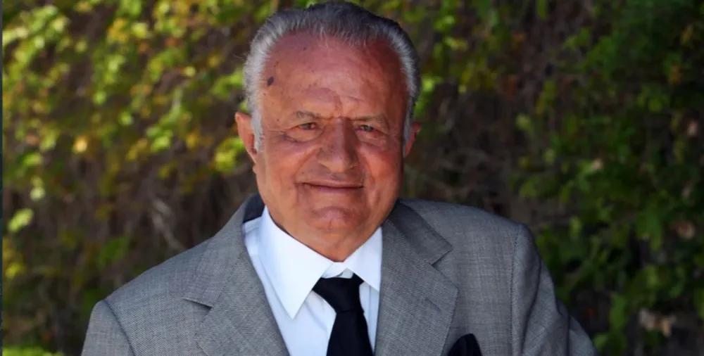 AKSEKİLİ ÜNLÜ MODACI ZEKİ BAŞESKİOĞLU HAYATINI KAYBETTİ