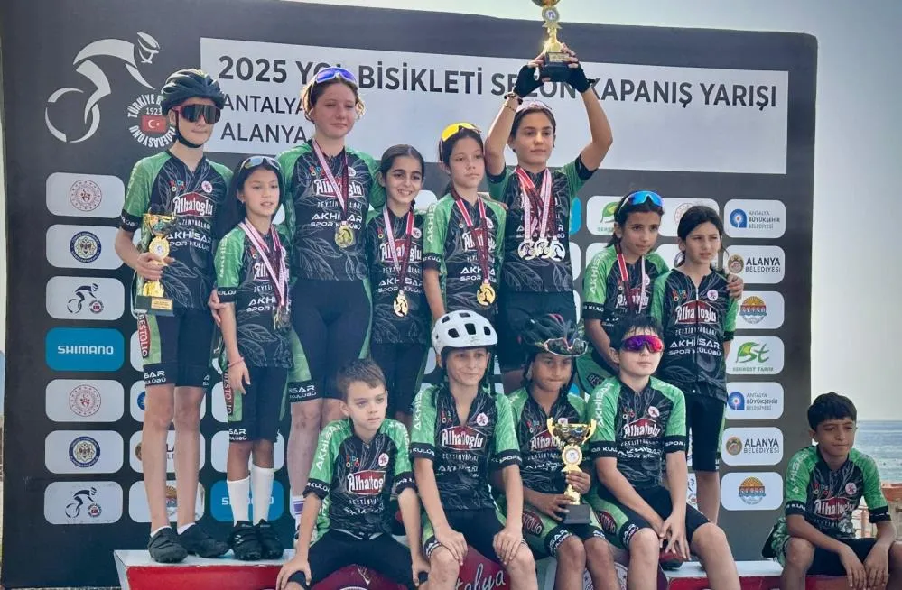 AKHİSARLI PEDALLAR ALANYA’DA ZİRVEYE TIRMANDI