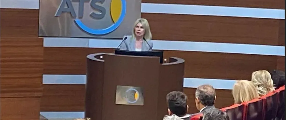 REKTÖR ÖZKAN ÇALIŞMA ARKADAŞLARINDAN YAKINDI.. ‘BAZILARI BANKAMATİK MEMURU GİBİ’