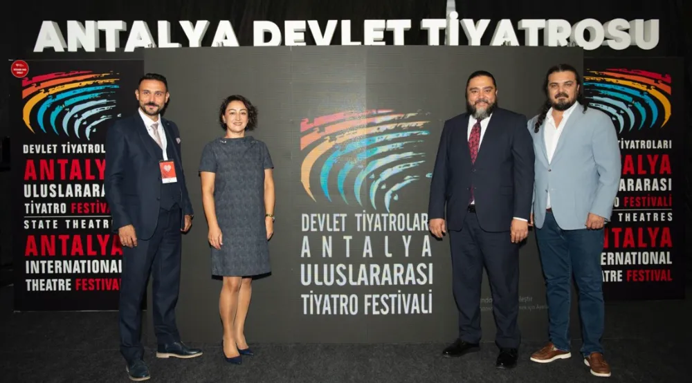 DEVLET TİYATROLARI SAHNENİN BÜYÜSÜNÜ ANTALYA TURİZM FUARI