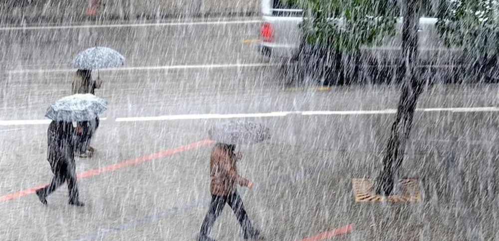 YURTTA HAVA DURUMU.. ANTALYA’DA GECE GÖK GÜRÜLTÜLÜ SAĞANAK YAĞIŞ VAR