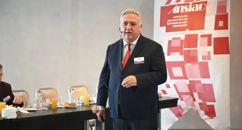 ‘ANTALYA’DA KRUVAZİYER TURİZMİ İÇİN 4 FARKLI NOKTAYA KRUVAZİYER LİMANI YAPILMALI’