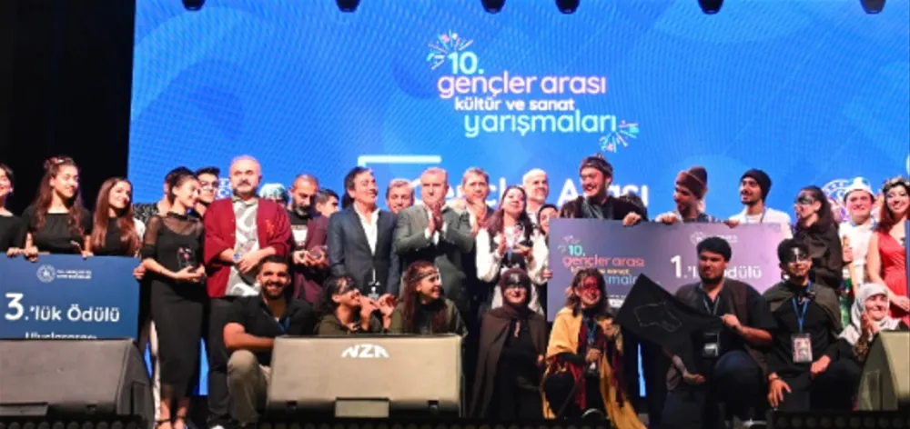 TİYATRO YARIŞMASI TÜRKİYE FİNALİ.. GENÇ YETENEKLER ASPENDOS’TA SAHNE ALDI