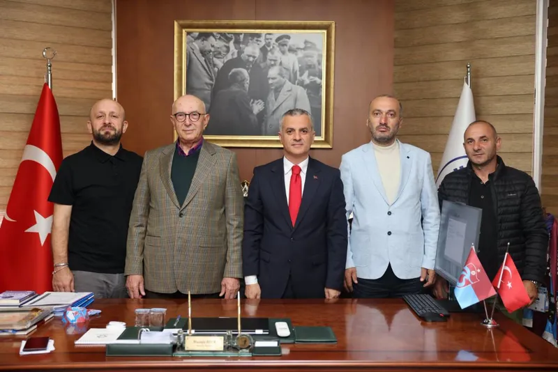 ESKİ KIZILAY YÖNETİMİNDEN BAŞKANIMIZA MAKAMINDA ZİYARET