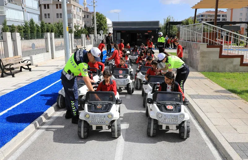 TRAFİK EĞİTİM PARKI VE TABİAT MEKTEBİ’NDE YENİ DÖNEM BAŞLADI