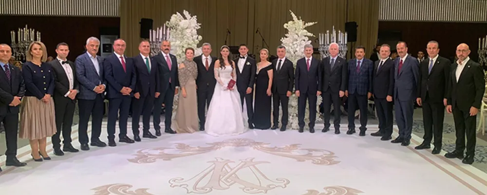 ANTALYA VALİSİ HULUSİ ŞAHİN’İN KIZI ‘MELİKE’ DÜNYAEVİNE GİRDİ