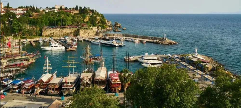 FARKINDA MISINIZ.. DÜNYANIN EN ESKİ LİMANLARINA SAHİP ANTALYA’DA DENİZ ULAŞIMI YOK