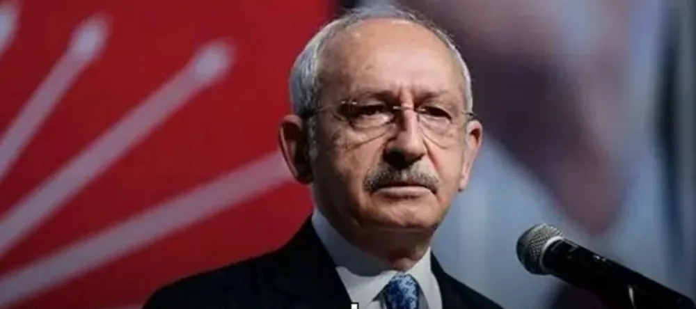 ANTALYA’DA CHP’Lİ DELEGE KILIÇDAROĞLU’NUN PARTİDEN İHRAÇ EDİLMESİNİ İSTİYOR