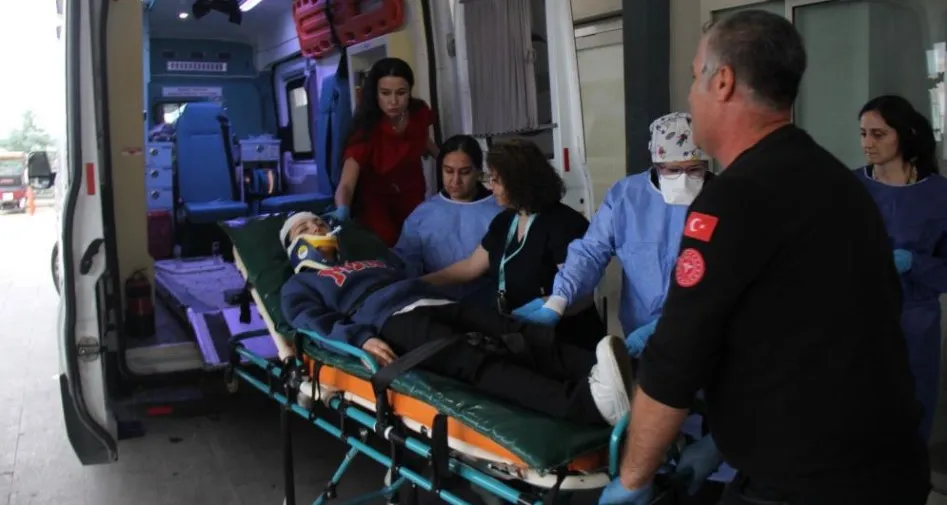 SERİK’TE HASTANE ACİLİNDEKİ TATBİKAT GERÇEĞİNİ ARATMADI.. USTA OYUNCULARA TAŞ ÇIKARDILAR