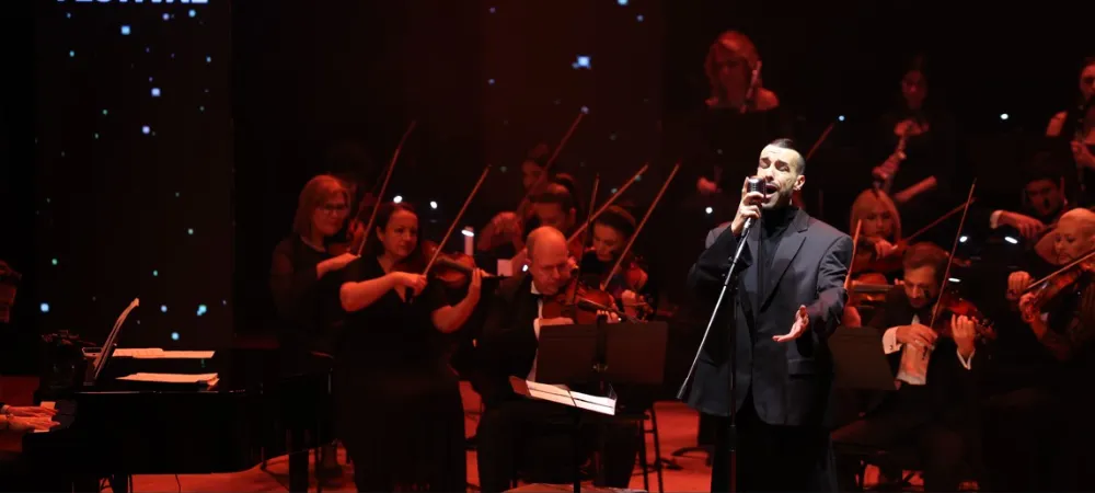 ANTALYA PİYANO FESTİVALİ.. CEM ADRİAN VE ANTALYA DEVLET SENFONİ ORKESTRASI BÜYÜLEDİ